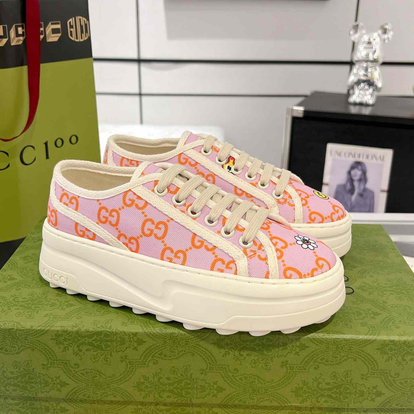 Gucci Women's GG Sneaker - DesignerGu