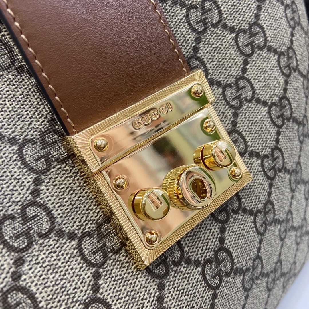 Gucci Padlock GG Medium Shoulder Bag - DesignerGu