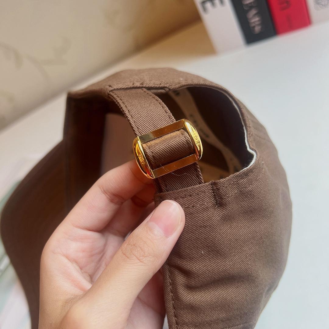 Celine Triomphe Cap - DesignerGu