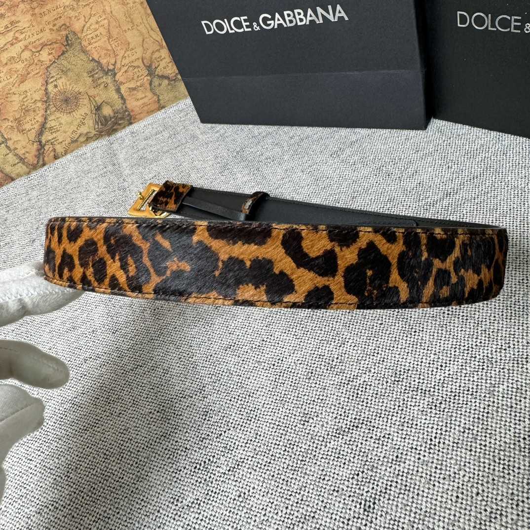 Dolce & Gabbana KiM Dolce & Gabbana Leopard-print Glossy Calfskin Belt With DG Logo - DesignerGu