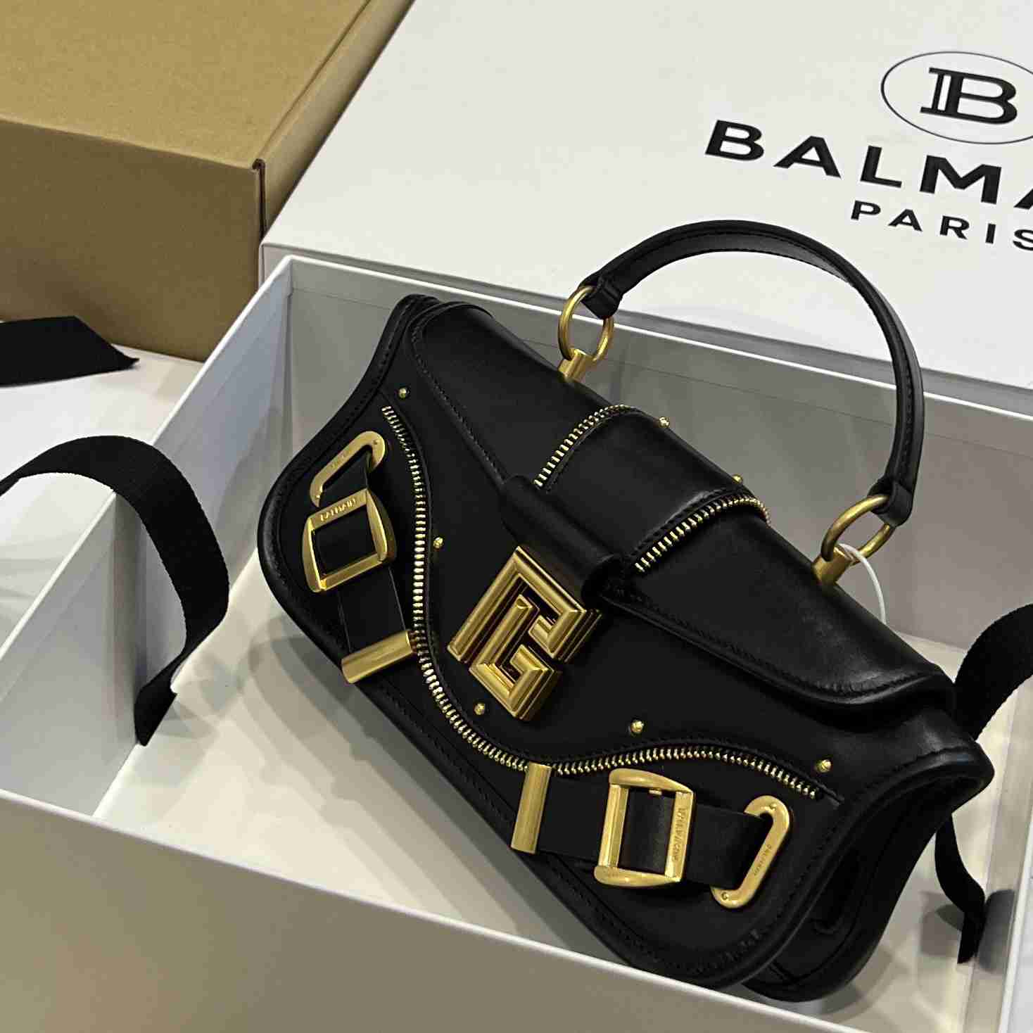 Balmain Blaze Crossbody Bag   (26*11.5*3cm) - DesignerGu