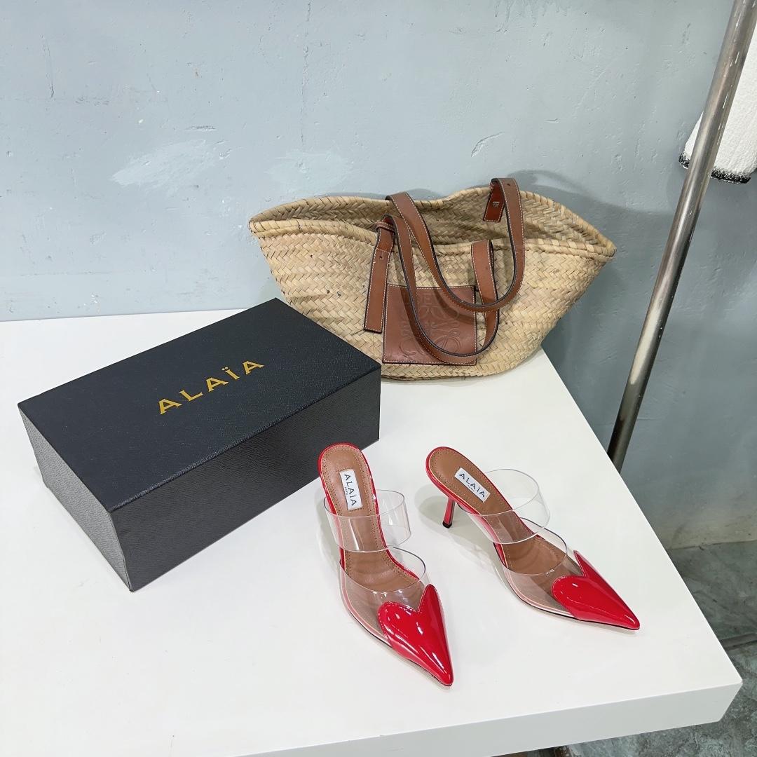 Alaïa Heart Mules in Red  - DesignerGu