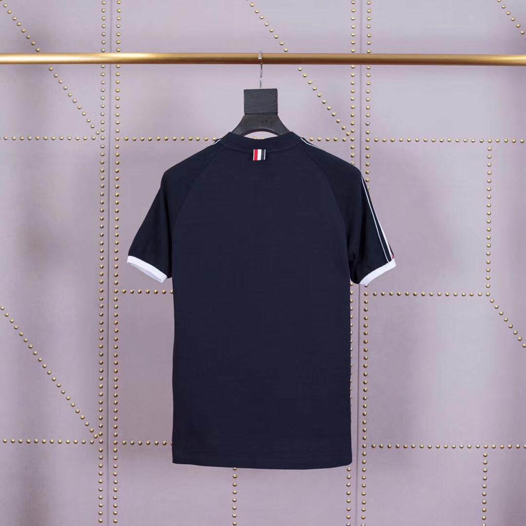 Thom Browne Jersey Short Sleeve Dragon Hector Tee   1778 - DesignerGu