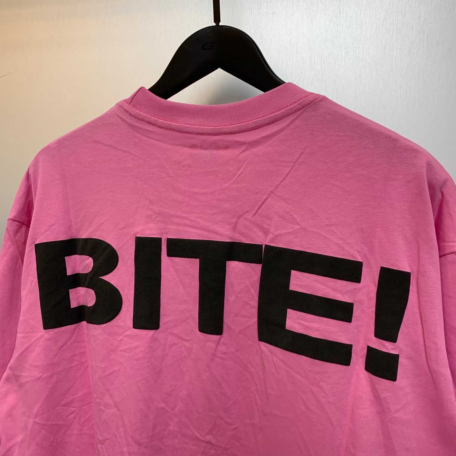 Sp5der Bite! Tee Pink - DesignerGu