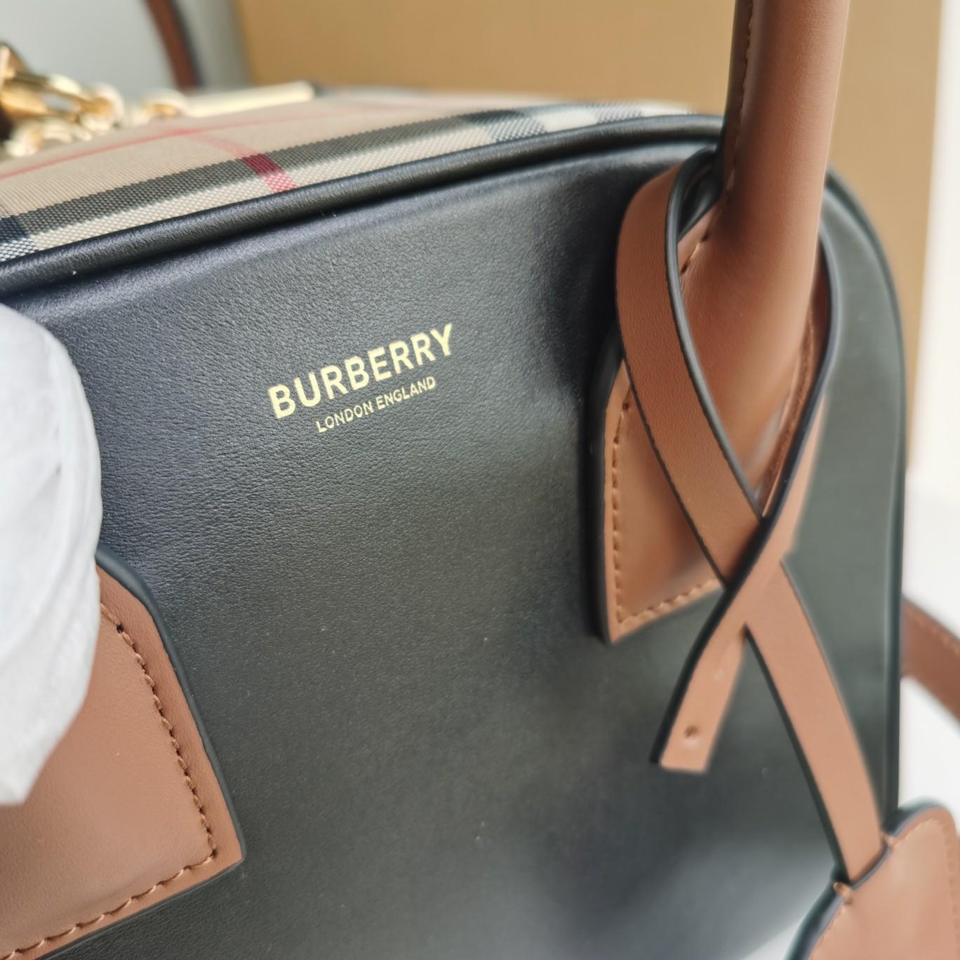 Burberry Cube Bag Leather With Vintage Check   W34 x H21 x D19cm - DesignerGu