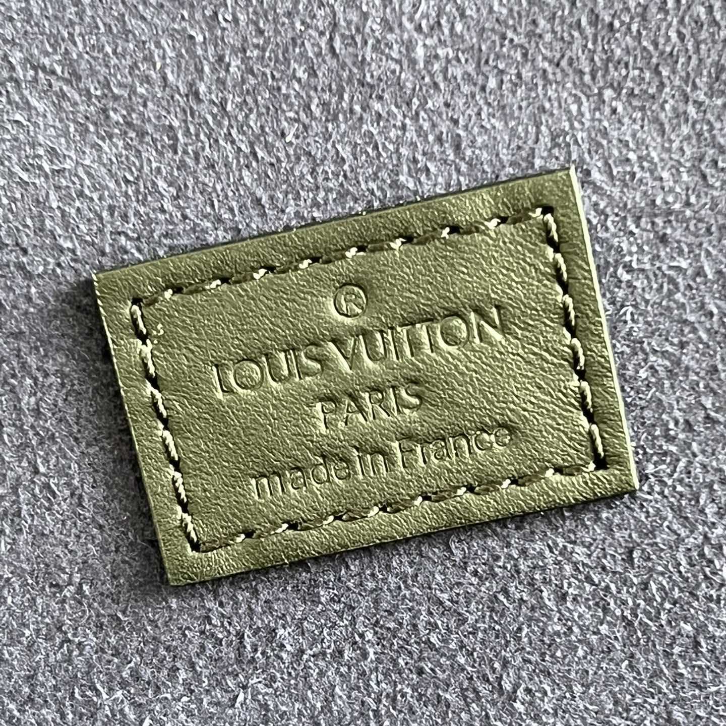 Louis Vuitton Coffret 8 Montres  M48194 - DesignerGu