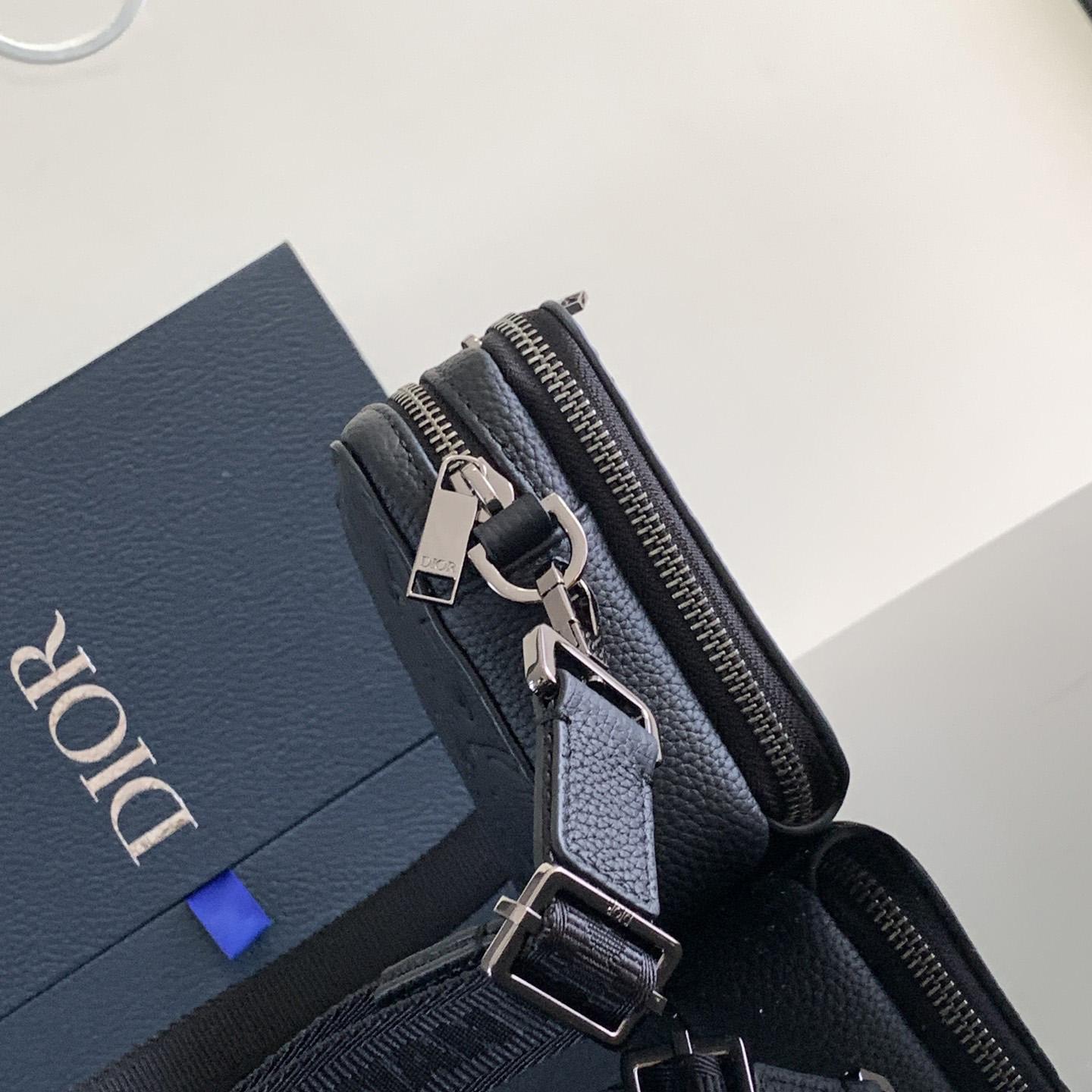 Dior Zipped Pouch With Strap - DesignerGu