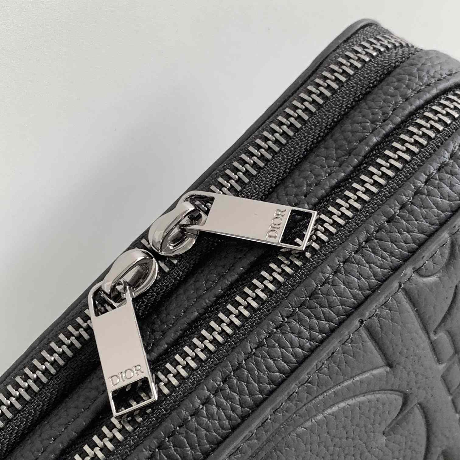 Dior Zipped Pouch With Strap - DesignerGu