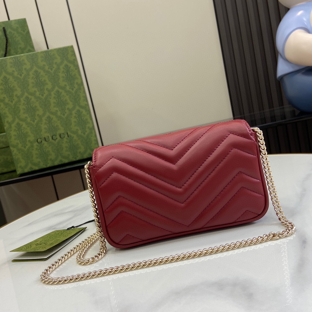 Gucci GG Marmont Super Mini Bag - DesignerGu