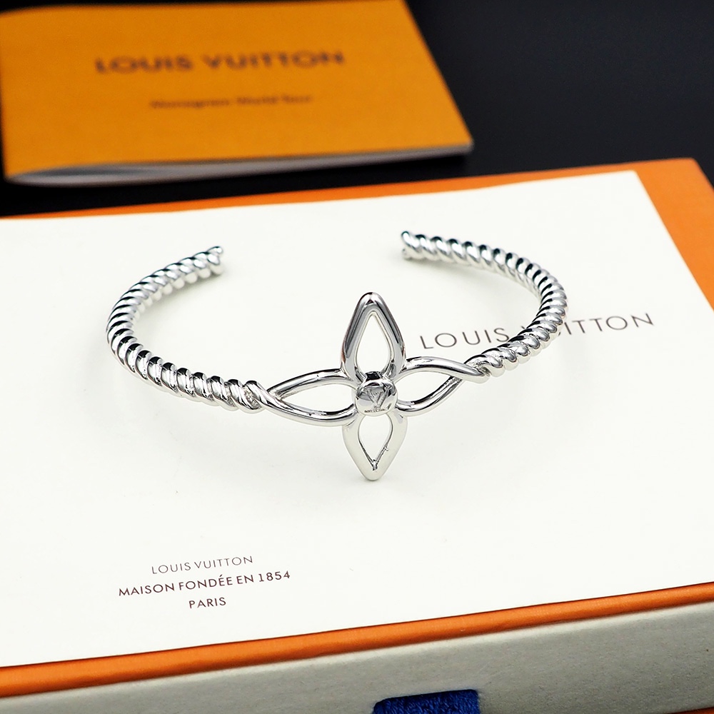 Louis Vuitton Nautical Rigid Bracelet    - DesignerGu