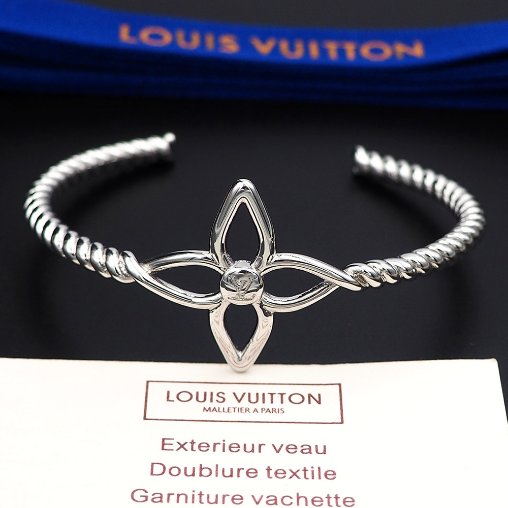 Louis Vuitton Nautical Rigid Bracelet    - DesignerGu