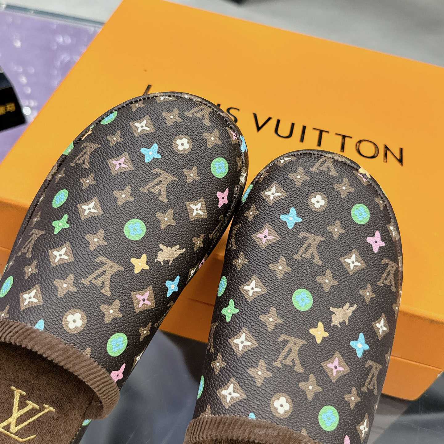 Louis Vuitton LV Palace Slipper    1ACWGF - DesignerGu