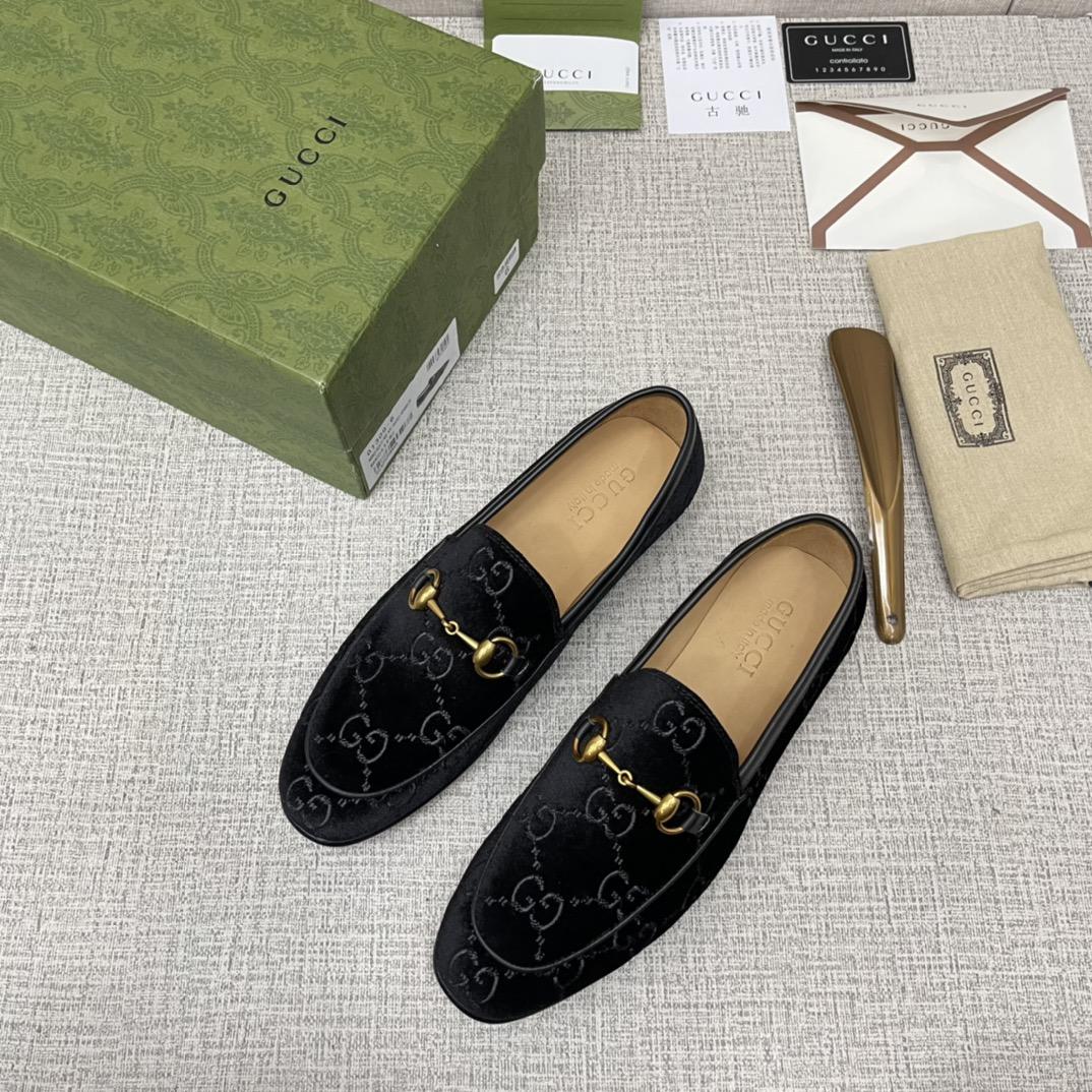 GUCCI Jordaan GG Velvet Loafer - DesignerGu