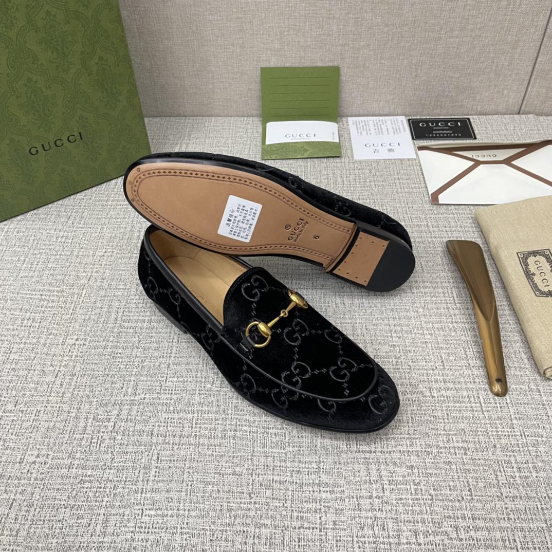 GUCCI Jordaan GG Velvet Loafer - DesignerGu