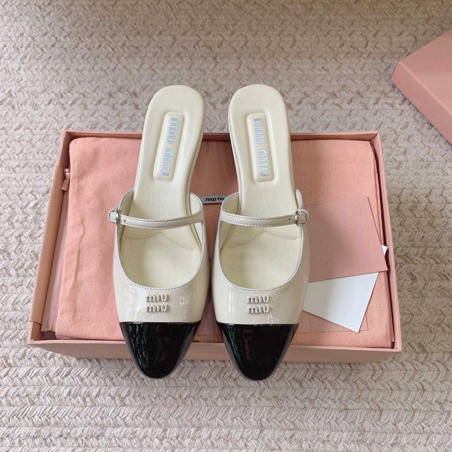 Miu Miu Two-tone Patent Leather Mules - DesignerGu