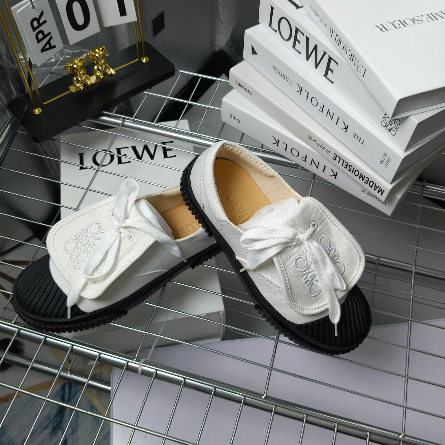 Loewe Anagram Embroidered Flap Low-Top Sneakers - DesignerGu