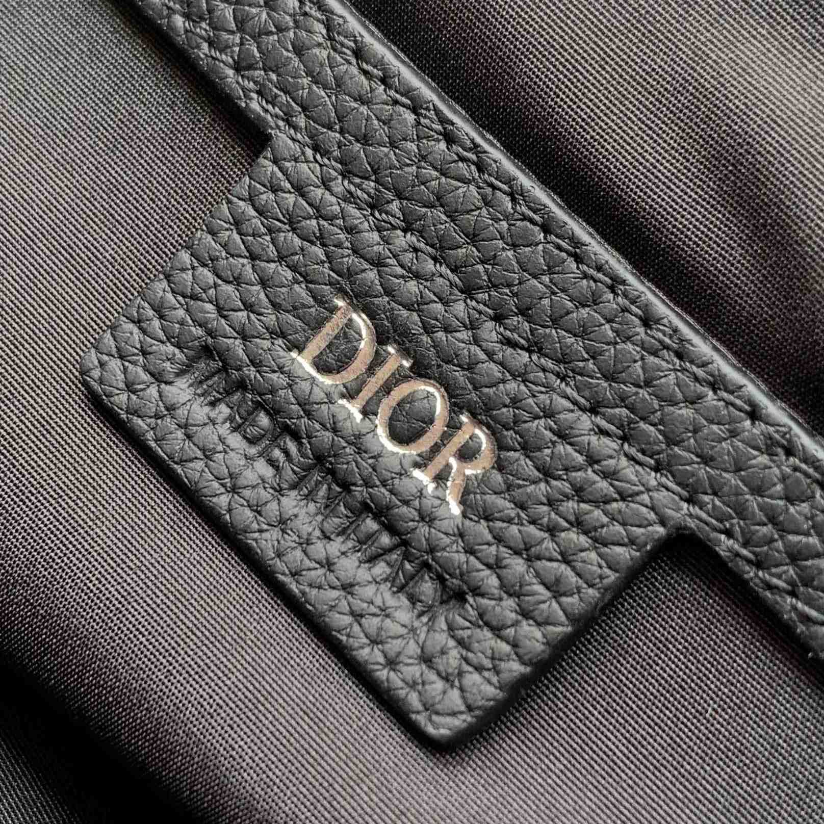 Dior Hit the Road Messenger Bag With Flap - DesignerGu