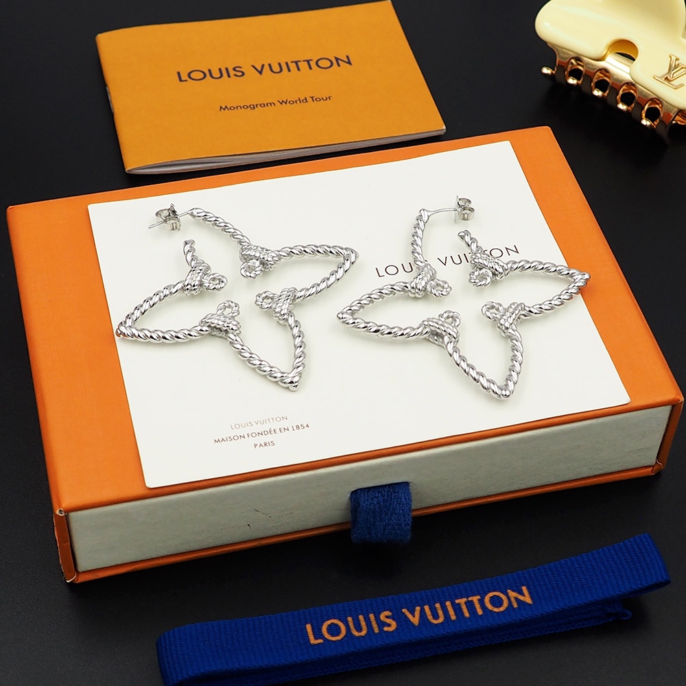 Louis Vuitton Nautical Earrings  M01848 - DesignerGu