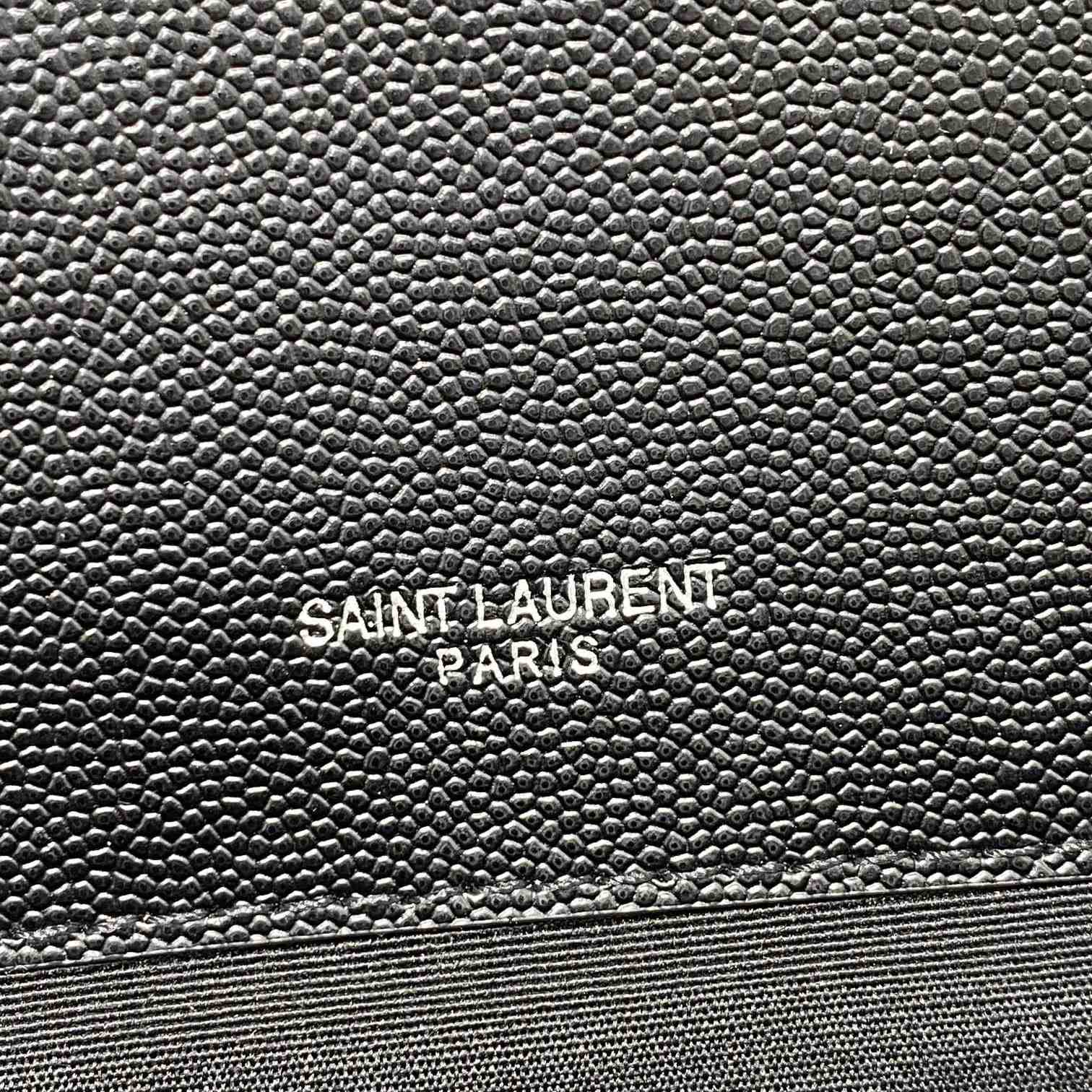 Saint Laurent Leather Shoulder Bag (31x21x7cm) - DesignerGu