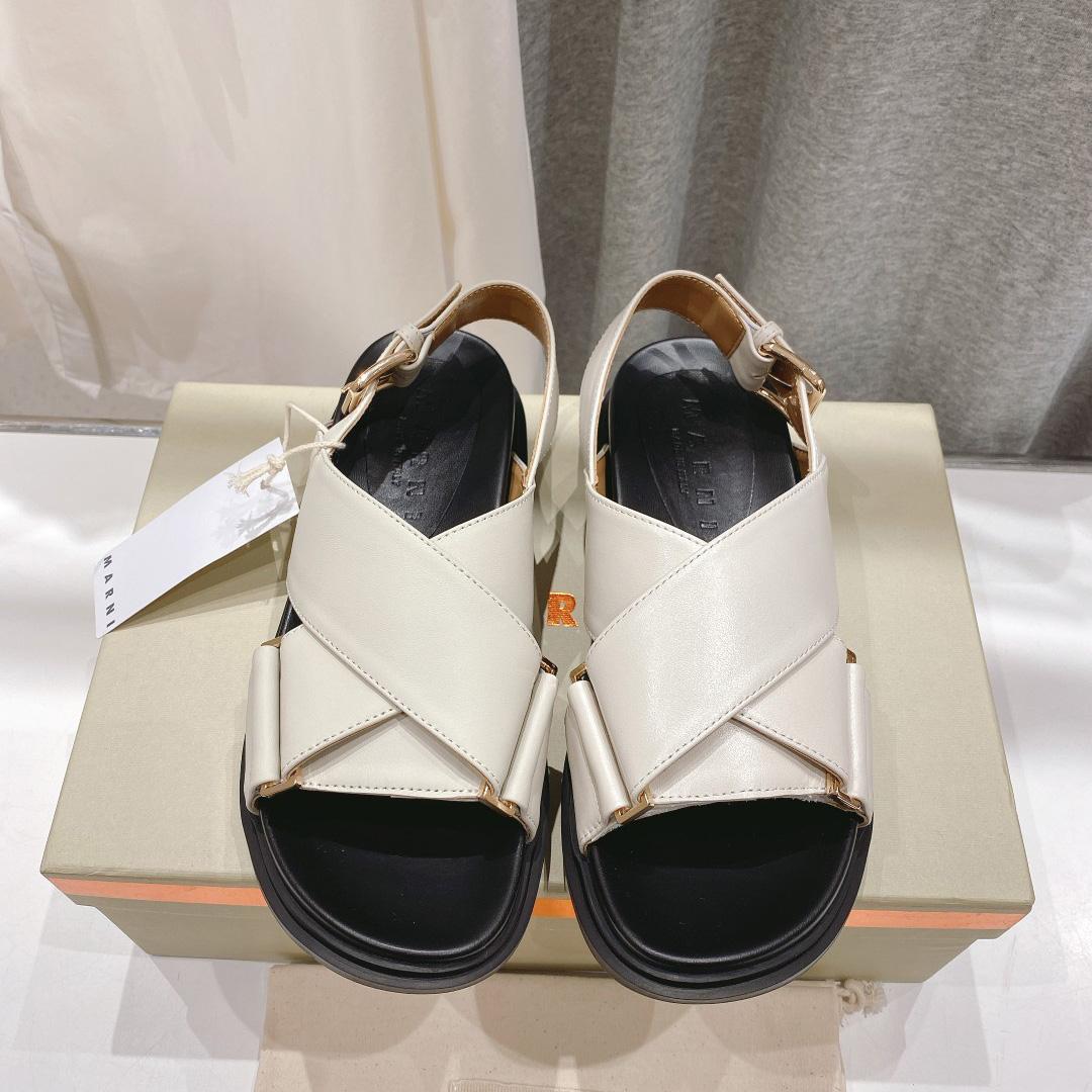 Marni White Leather Fussbett - DesignerGu