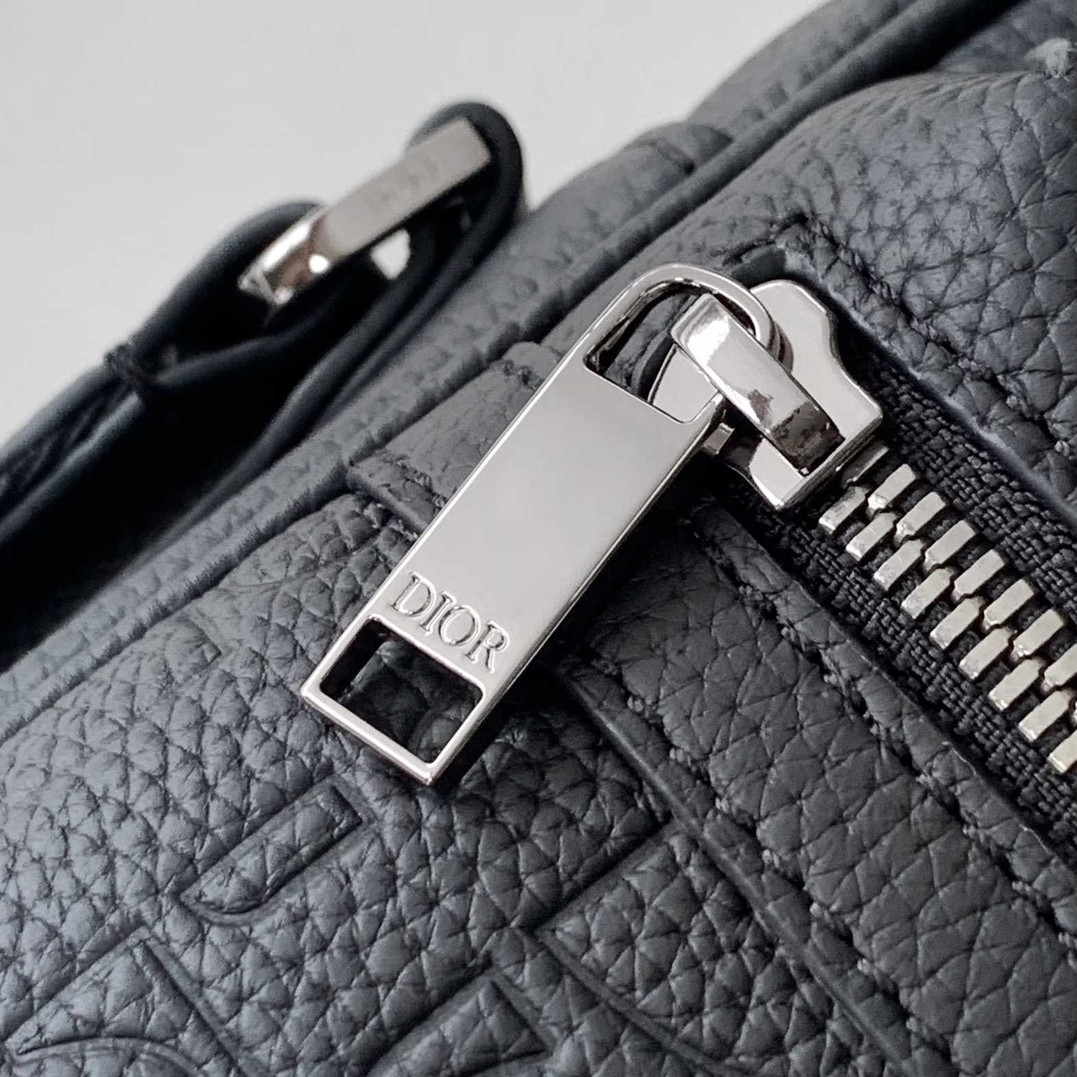 Dior Rider 2.0 Zipped Messenger Bag - DesignerGu