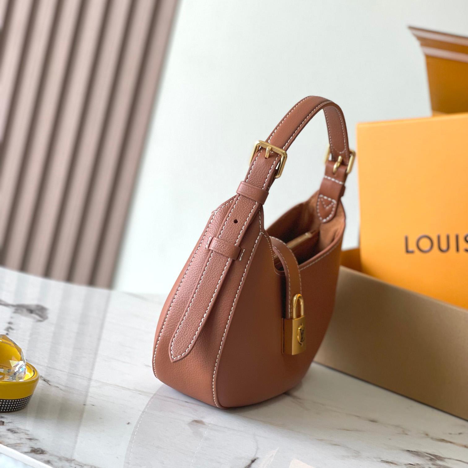 Louis Vuitton Low Key Shoulder Bag   M24885 - DesignerGu