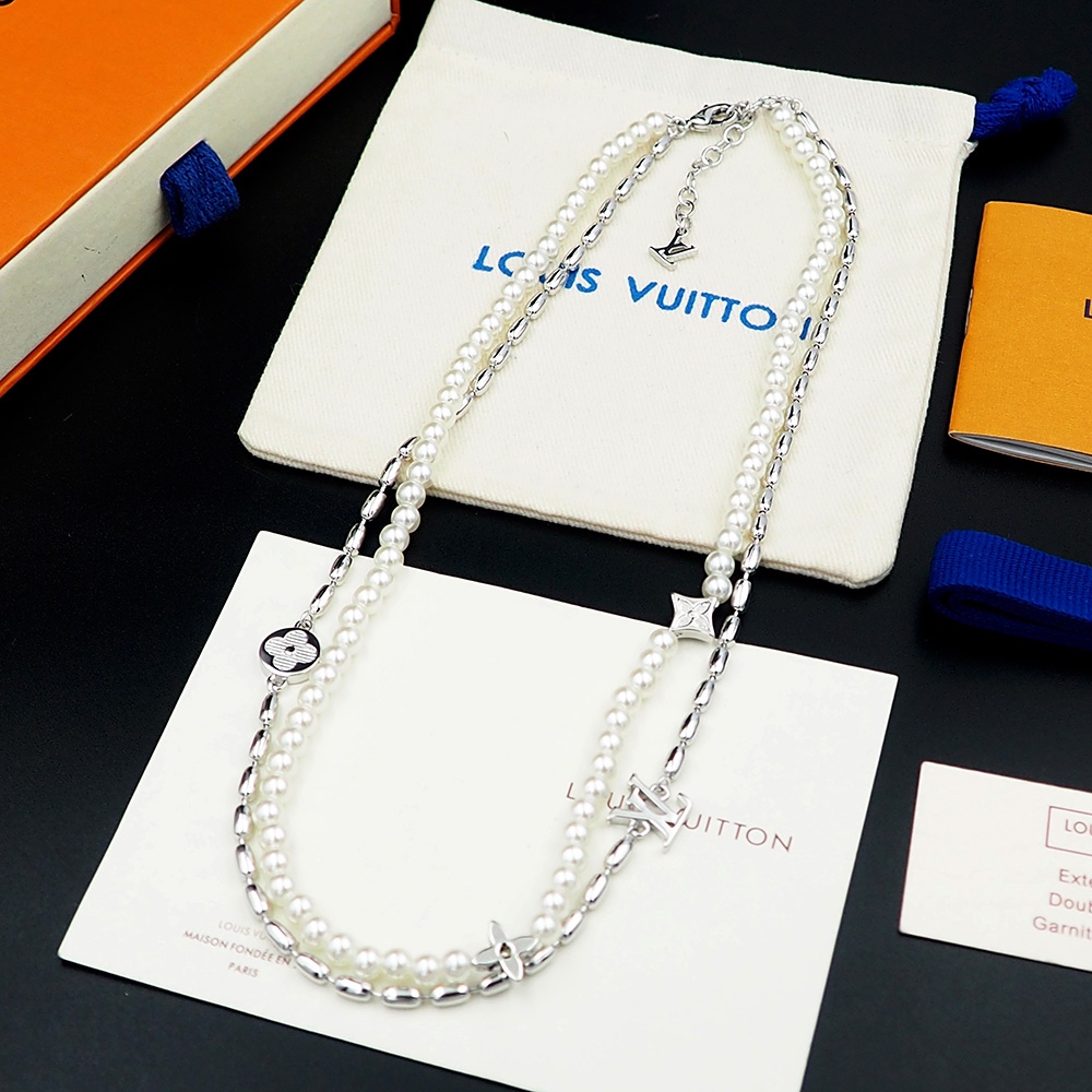 Louis Vuitton Pearls Fusion Necklace   M01781 - DesignerGu