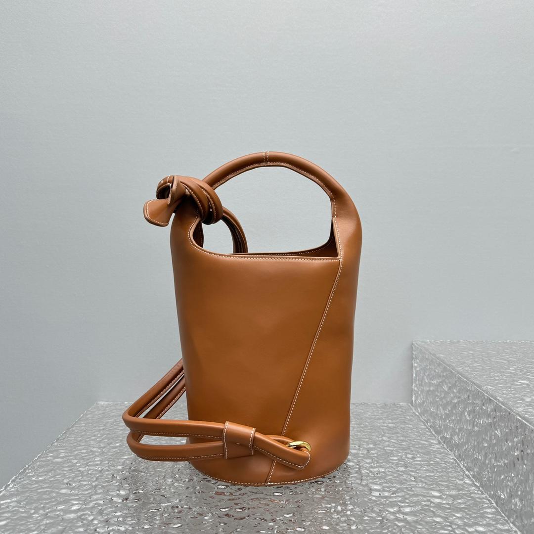 Jacquemus Le petit Tourni Mini Knotted Bucket Bag - DesignerGu