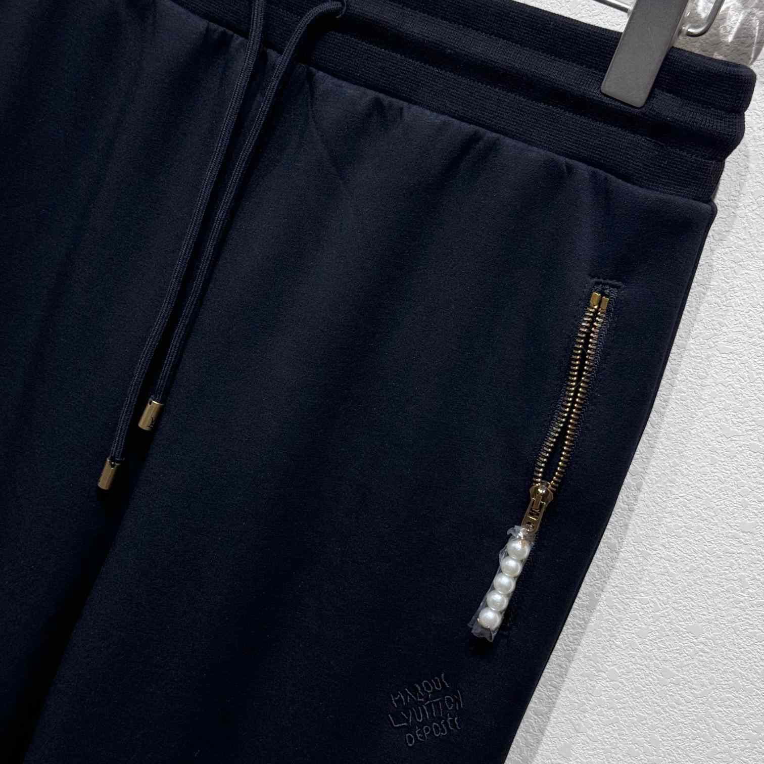 Louis Vuitton Technical Cotton Pearl Trackpants   1AFJG6 - DesignerGu