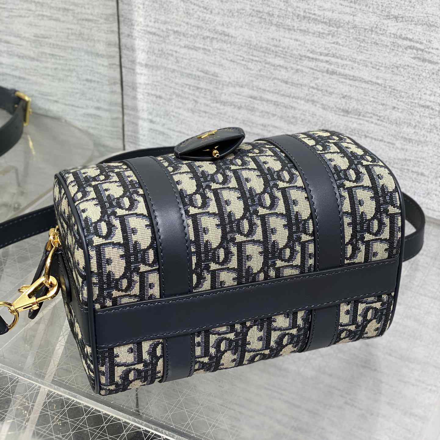 Dior Groove 20 Bag - DesignerGu