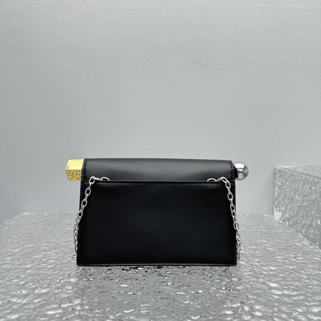 Jacquemus La Petite Pochette Rond Carré Cross Body Bag (20×7×14cm) - DesignerGu