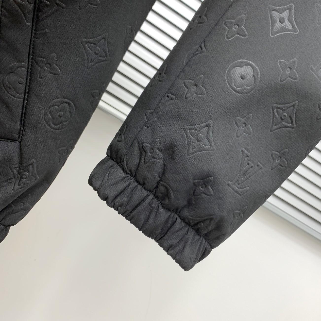 Louis Vuitton Tracksuits - DesignerGu