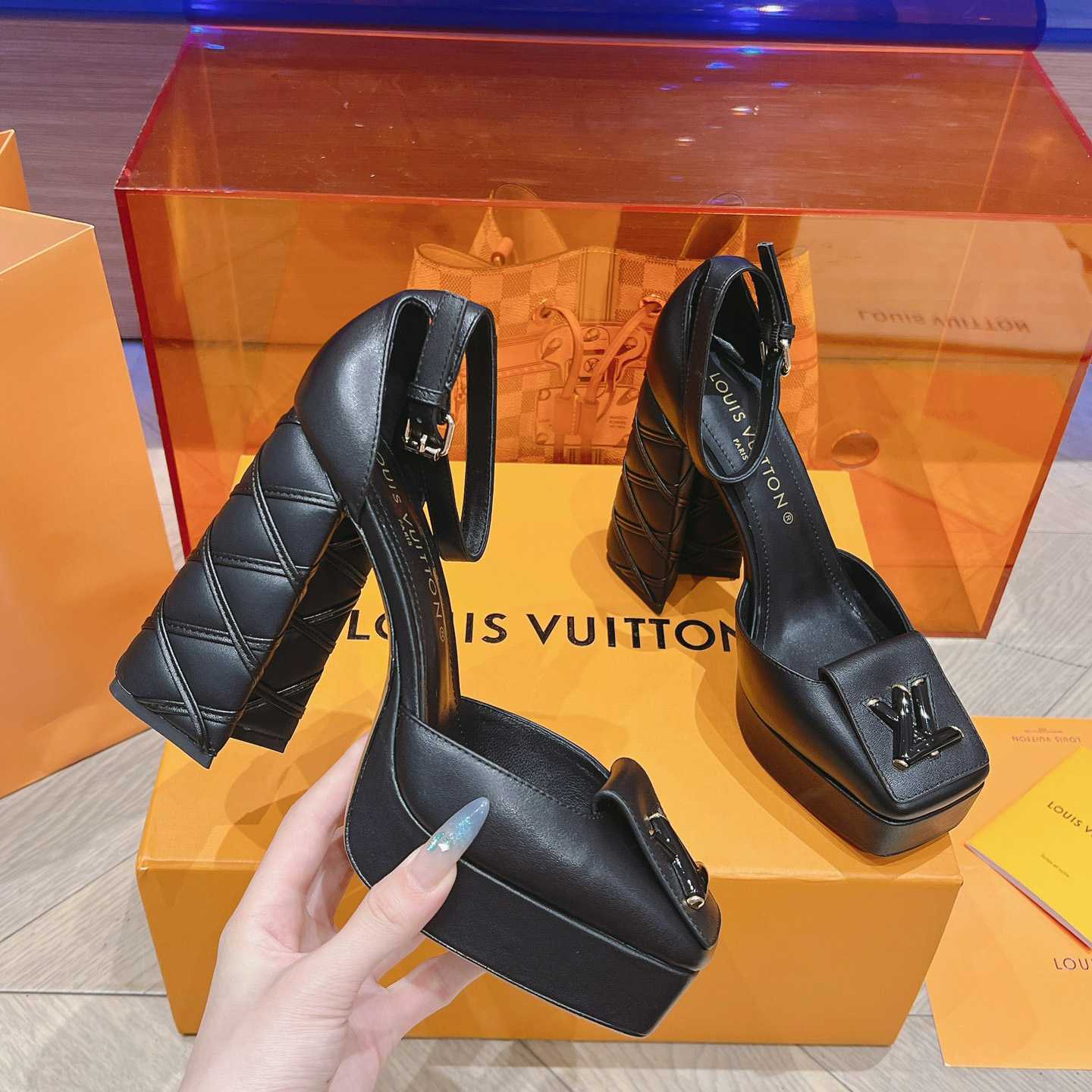 Louis Vuitton Shake Platform Pump  1ACMYU - DesignerGu