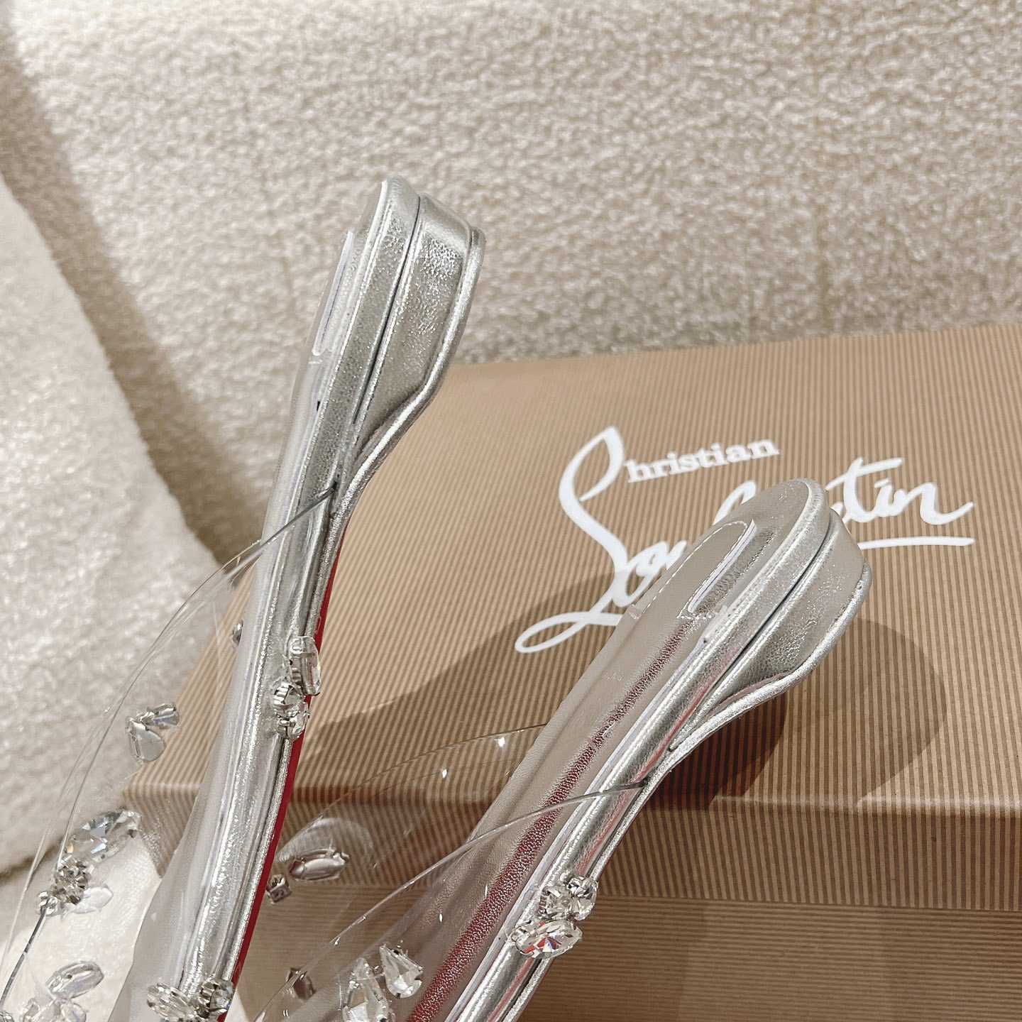 Christian Louboutin Degraqueenie Mule - DesignerGu