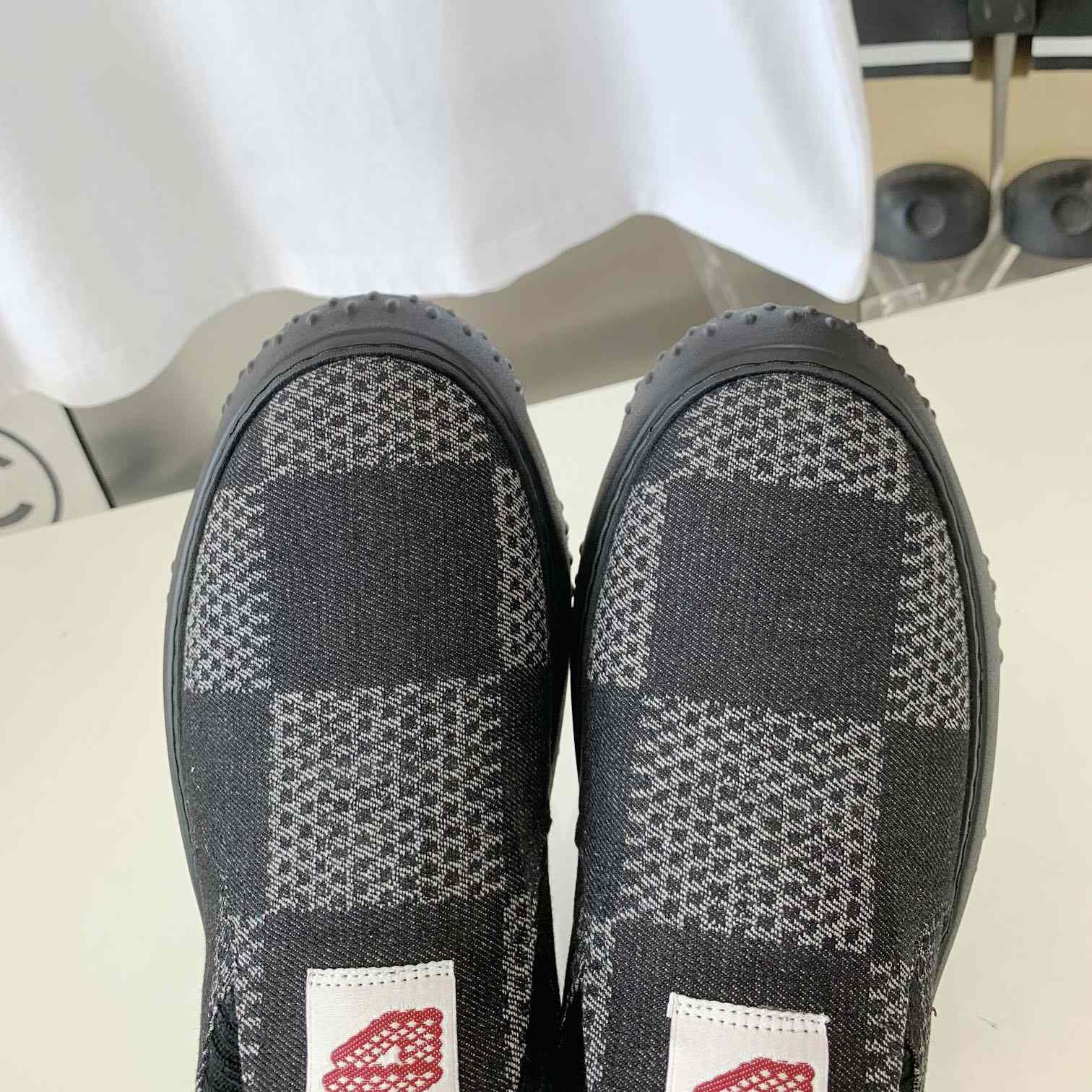 Louis Vuitton LV Space Lander Slip On   - DesignerGu