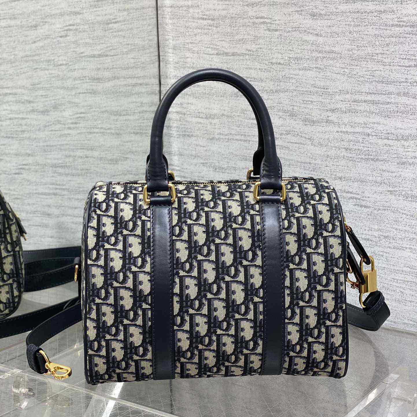 Dior Groove 25 Bag - DesignerGu