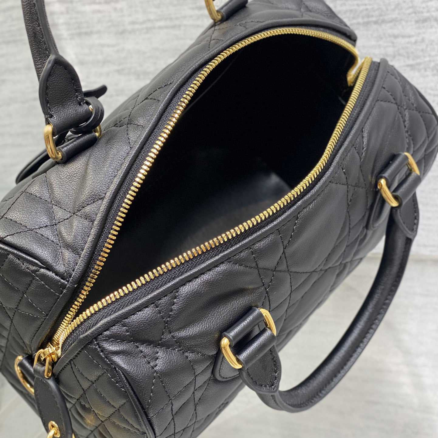 Dior Groove 25 Bag - DesignerGu