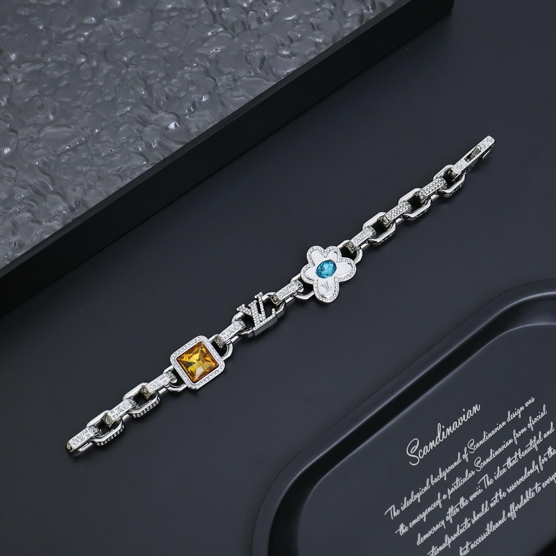 Louis Vuitton Paradise Stone Bracelet   M1594M - DesignerGu