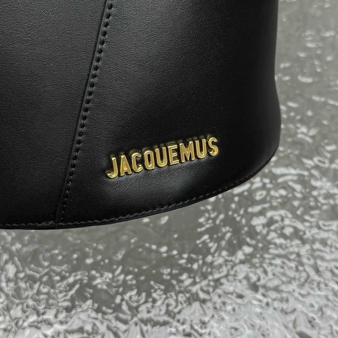 Jacquemus Le petit Tourni Mini Knotted Bucket Bag - DesignerGu