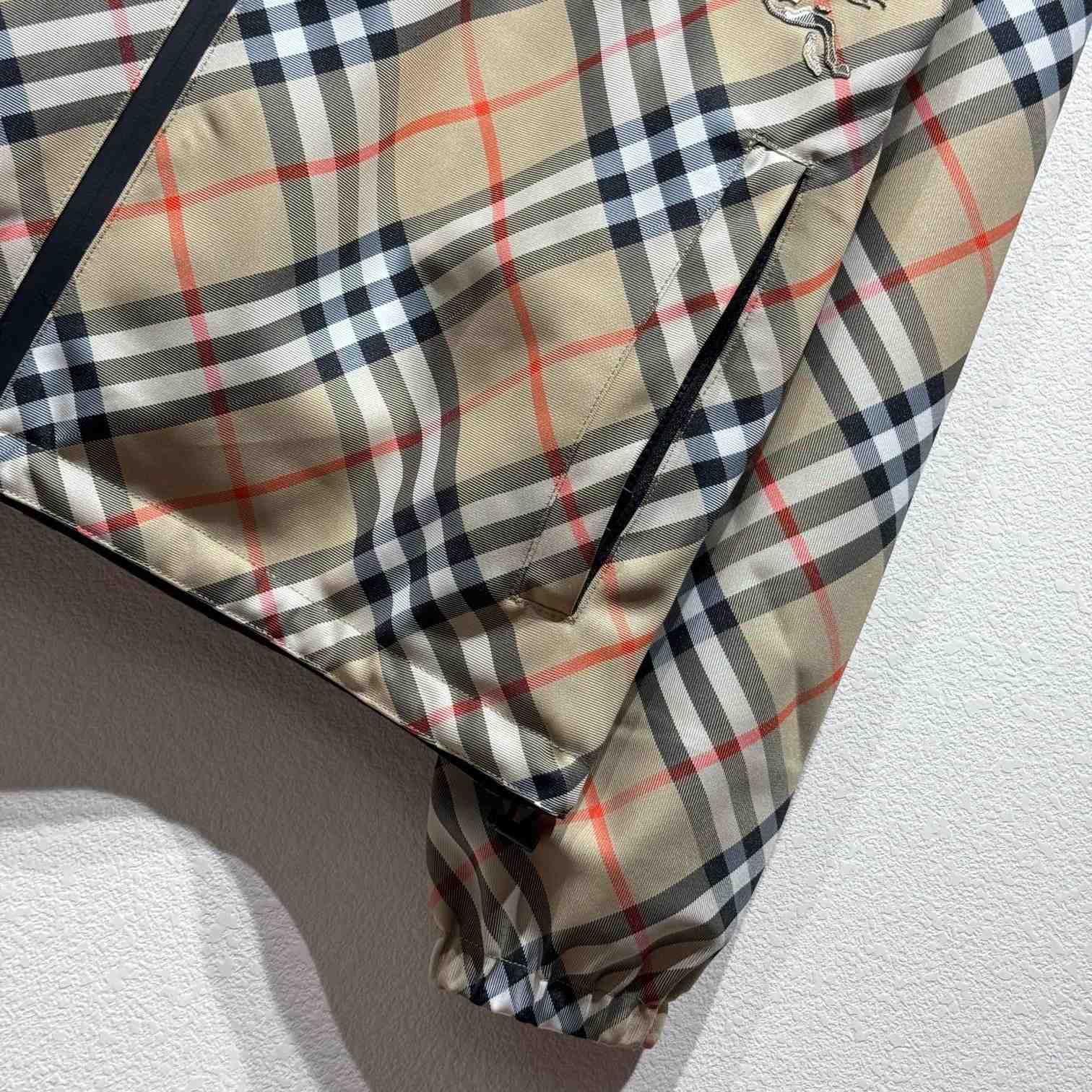 Burberry Cropped Reversible Check Jacket - DesignerGu