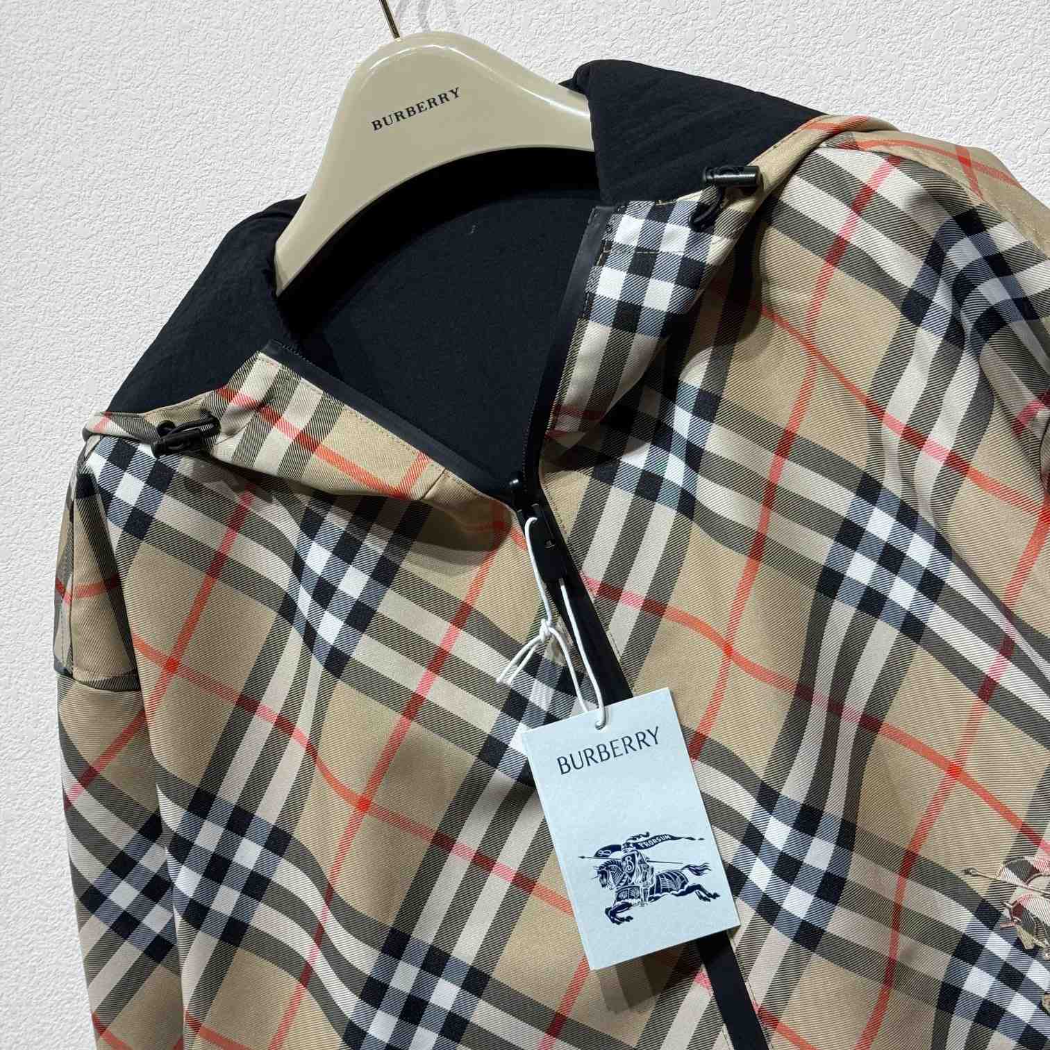 Burberry Cropped Reversible Check Jacket - DesignerGu