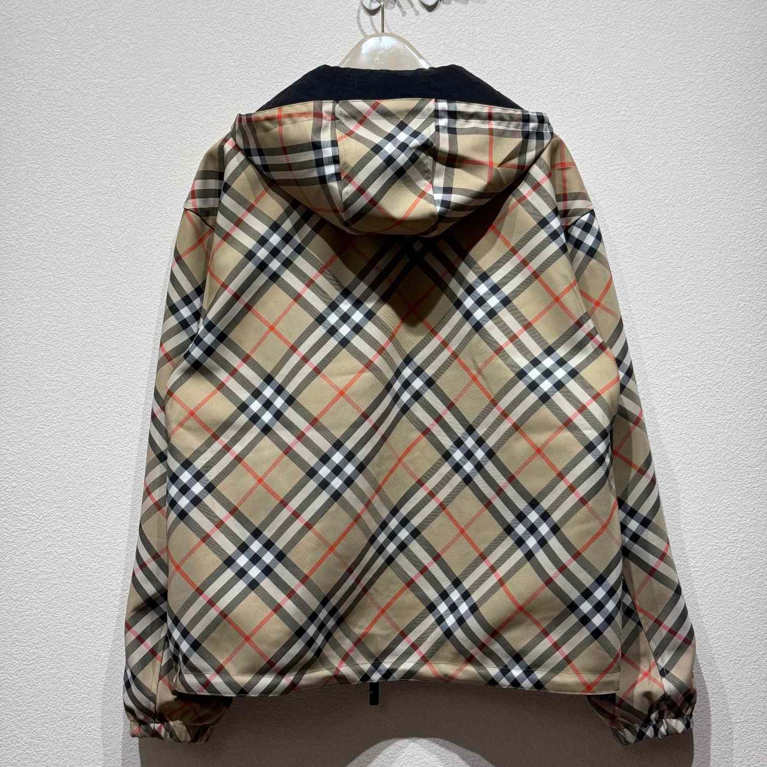 Burberry Cropped Reversible Check Jacket - DesignerGu