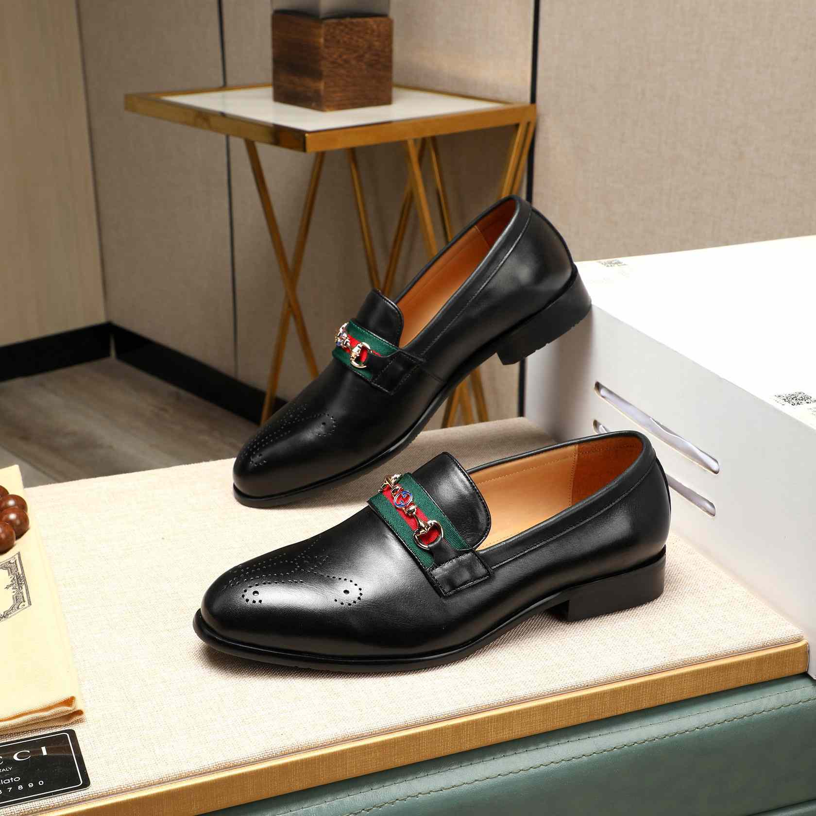 Gucci Loafers - DesignerGu