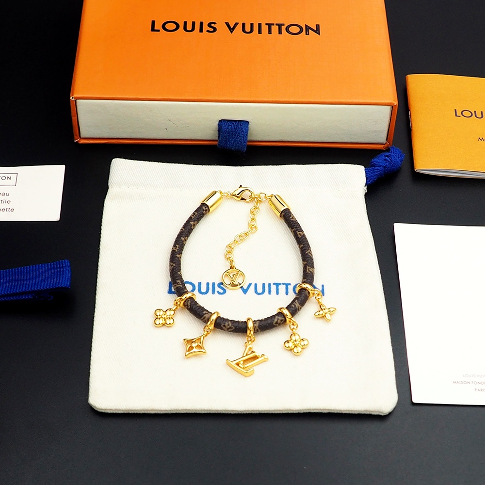 Louis Vuitton LV Blooming Bracelet   M8433Z - DesignerGu