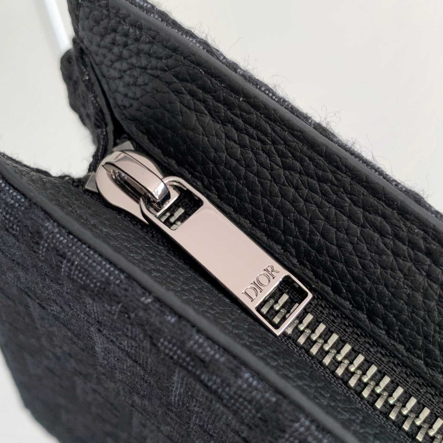 Dior A5 Triangle Pouch - DesignerGu