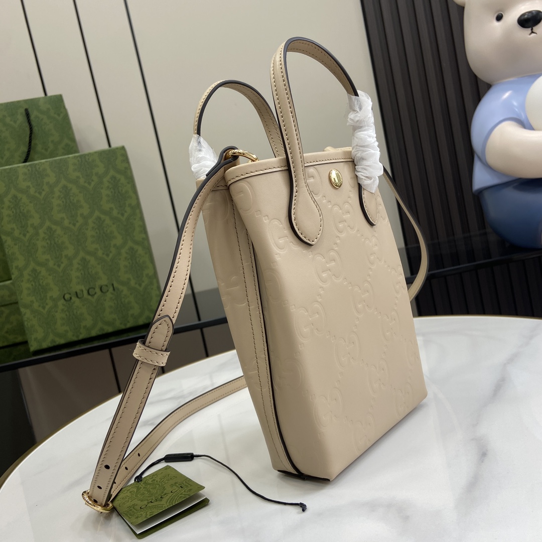 Gucci GG Super Mini Bag With Strap - DesignerGu