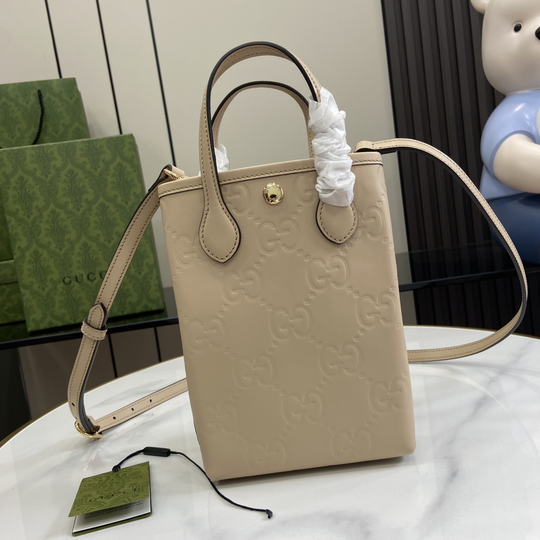 Gucci GG Super Mini Bag With Strap - DesignerGu