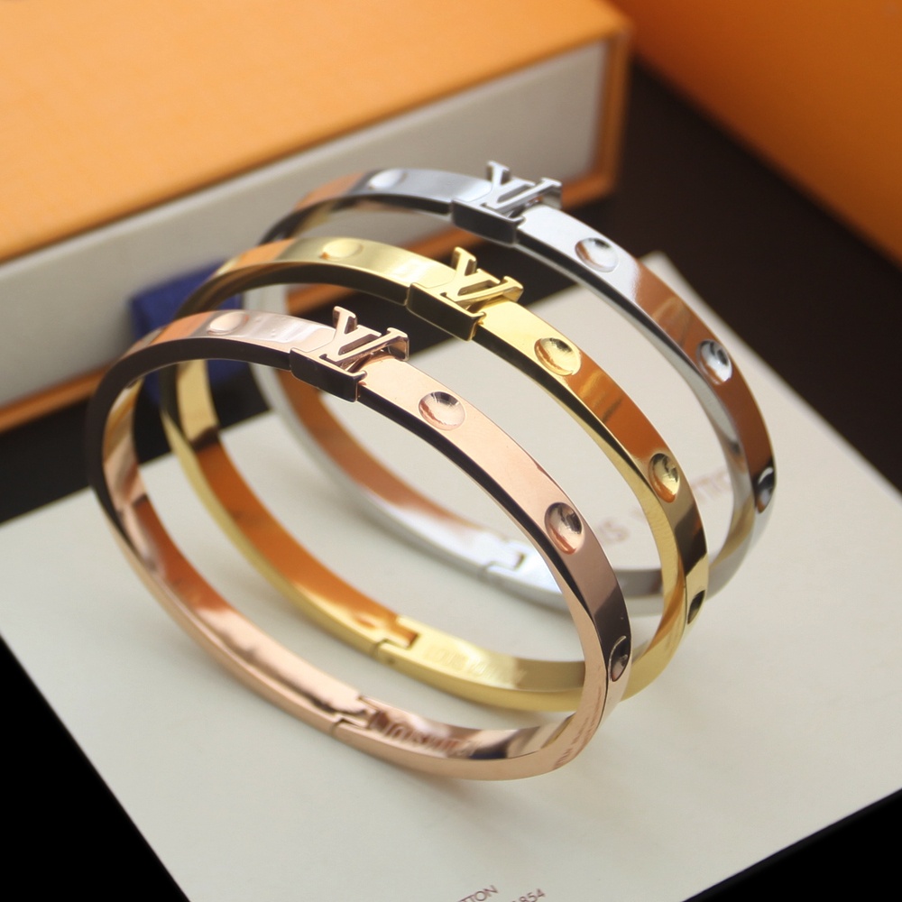 Louis Vuitton Empreinte Bangle - DesignerGu