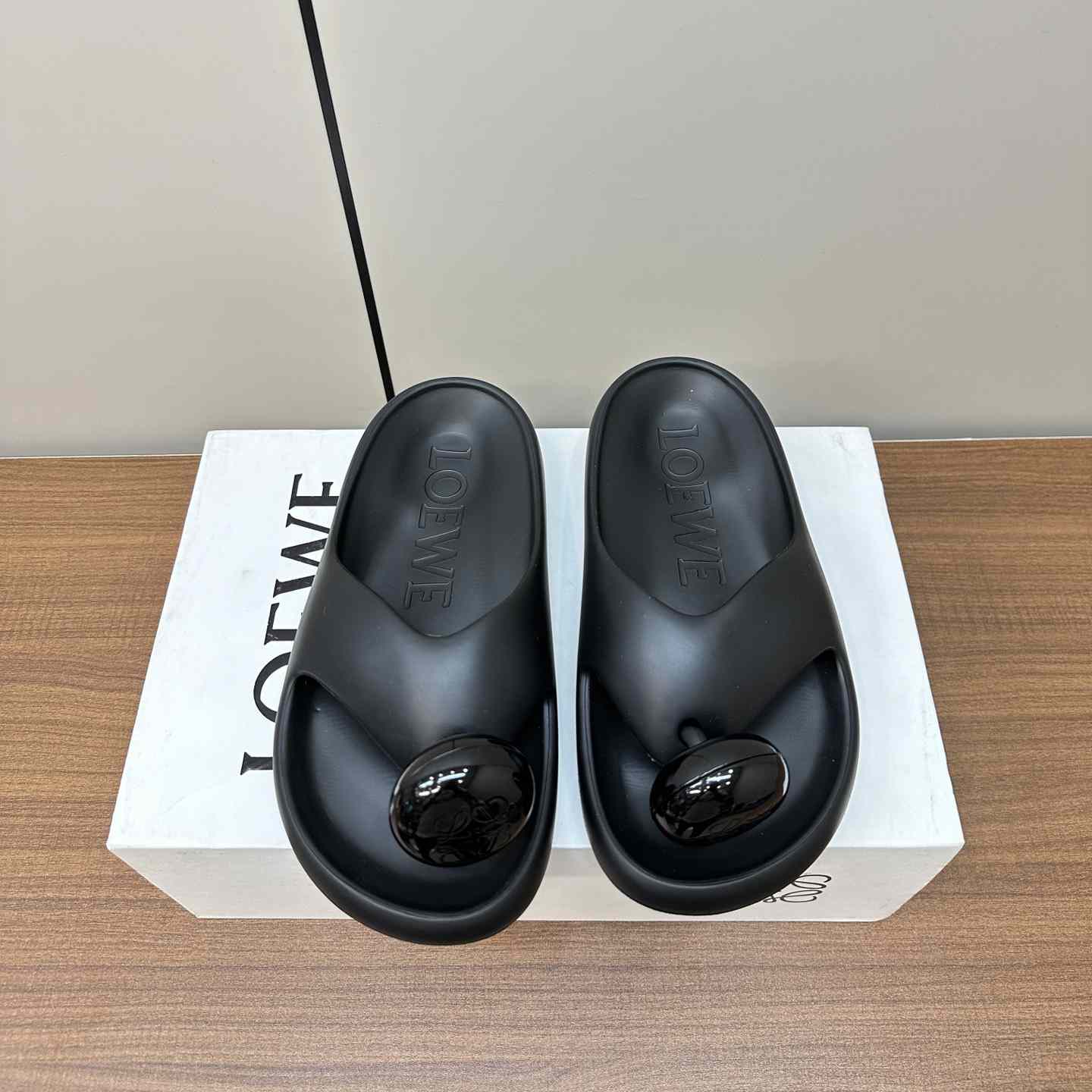 Loewe Paula's Ibiza Bubble Rubber Thong Sandals - DesignerGu