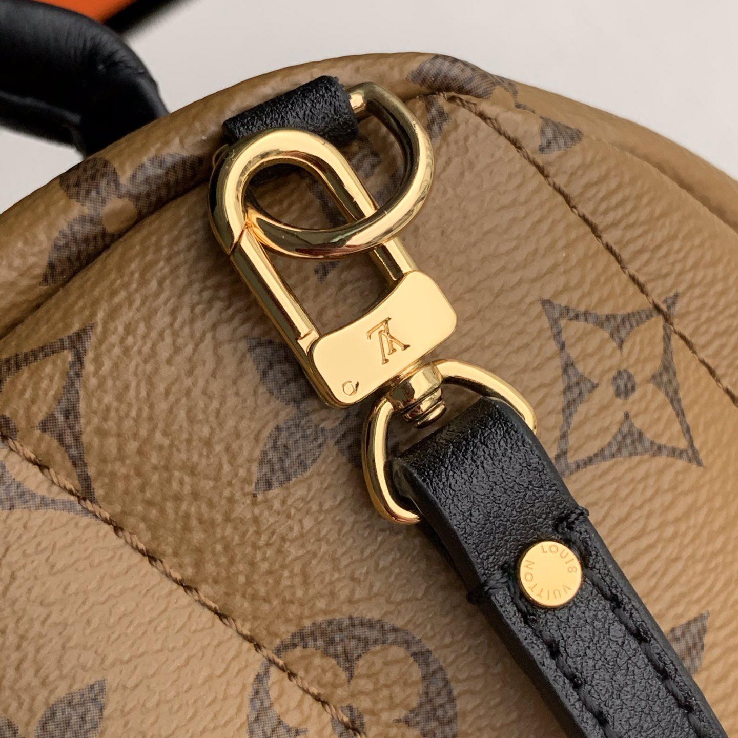 Louis Vuitton  Backpack   (17x22x10cm)  M44872 - DesignerGu